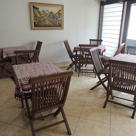Rumah Polonia Guest House Джакарта Экстерьер фото